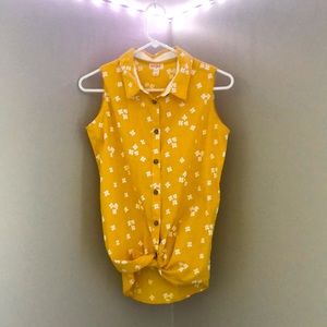 Cute yellow tank top for summer!
